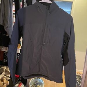 Ibex Women's Black Windbreaker Jacket